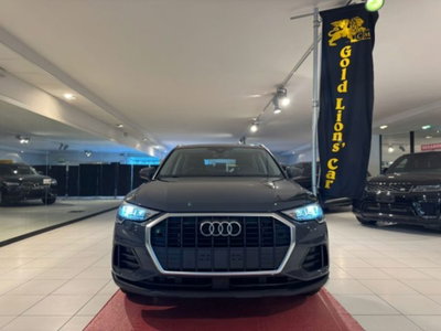 Audi Q3 40 TDI quattro S tronic Business (2)