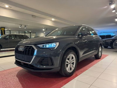 Audi Q3 40 TDI quattro S tronic Business (3)