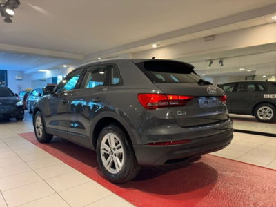Audi Q3 40 TDI quattro S tronic Business (5)