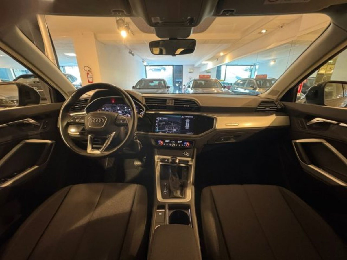 Audi Q3 40 TDI quattro S tronic Business (5)