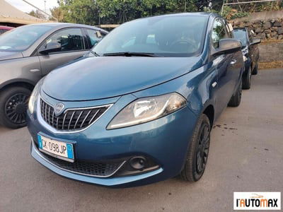 Lancia Ypsilon 1.0 FireFly 5 porte S&S Hybrid Silver Plus usata