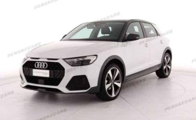 Audi A1 citycarver 30 TFSI Identity Contrast