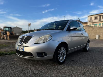Lancia Ypsilon 1.3 MJT 75 CV Argento usata