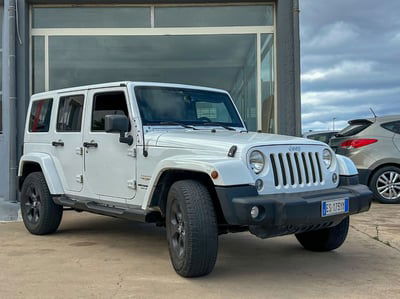 Jeep Wrangler Unlimited 2.8 CRD DPF Sahara Auto usata