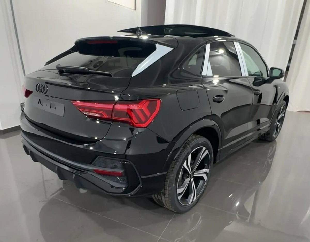 Audi Q3 Sportback 35 TDI quattro S tronic S line edition (2)