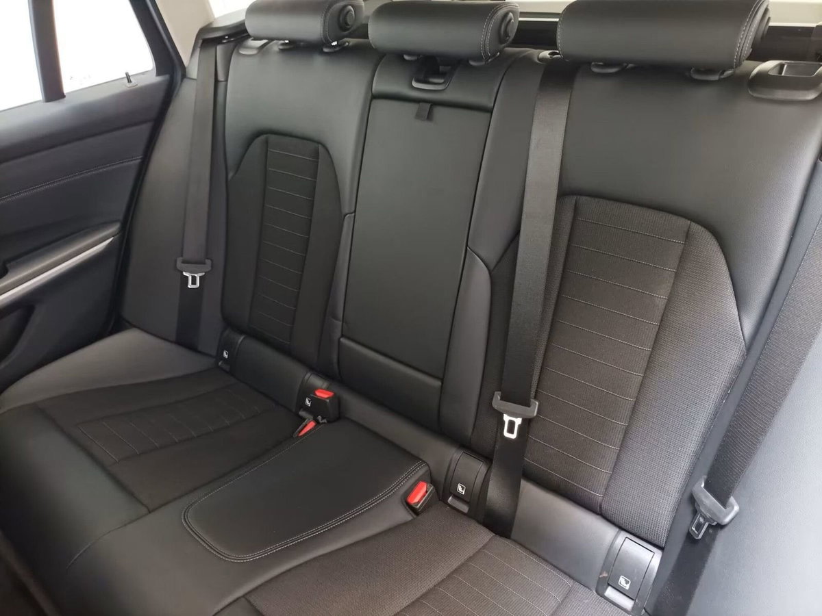 BMW Serie 3 Touring 330e xDrive  Business Advantage (16)