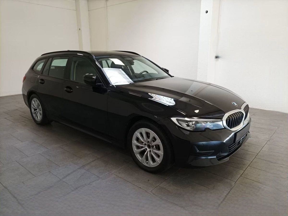 BMW Serie 3 Touring 330e xDrive  Business Advantage (2)