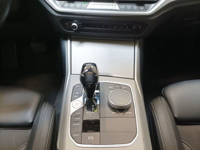 BMW Serie 3 Touring 330e xDrive  Business Advantage (9)