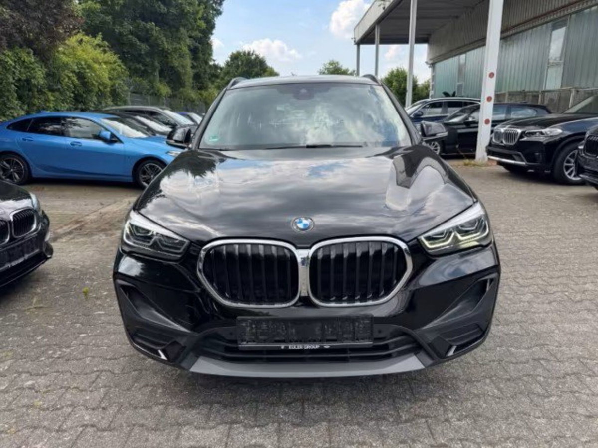 BMW X1 xDrive25e Business Advantage (3)