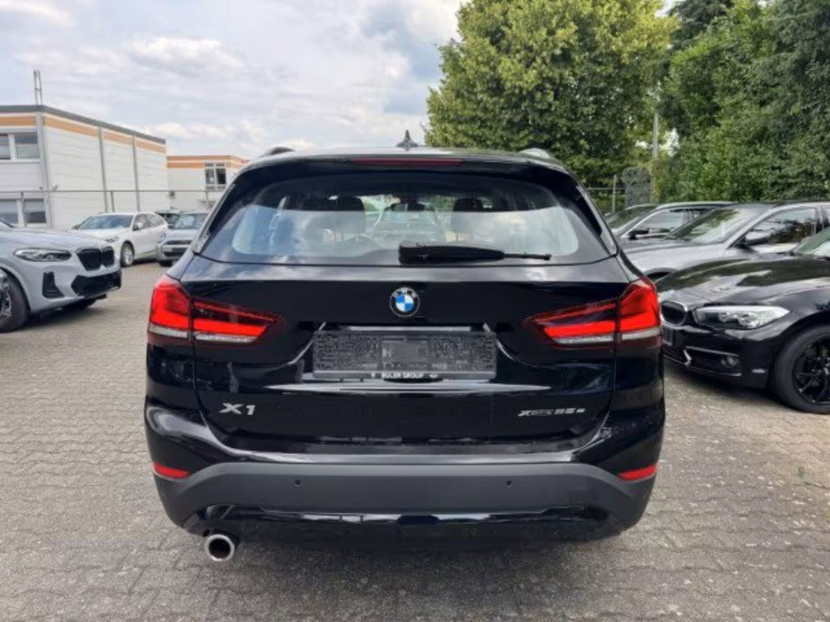 BMW X1 xDrive25e Business Advantage (4)
