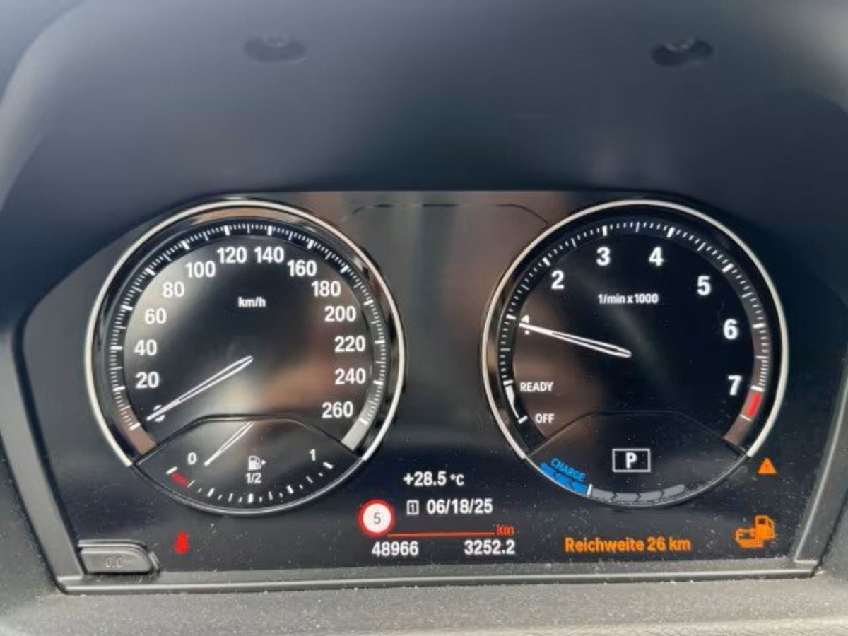 BMW X1 xDrive25e Business Advantage (8)