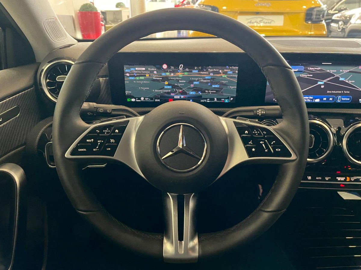Mercedes-Benz Classe A 180 Automatic Executive (10)