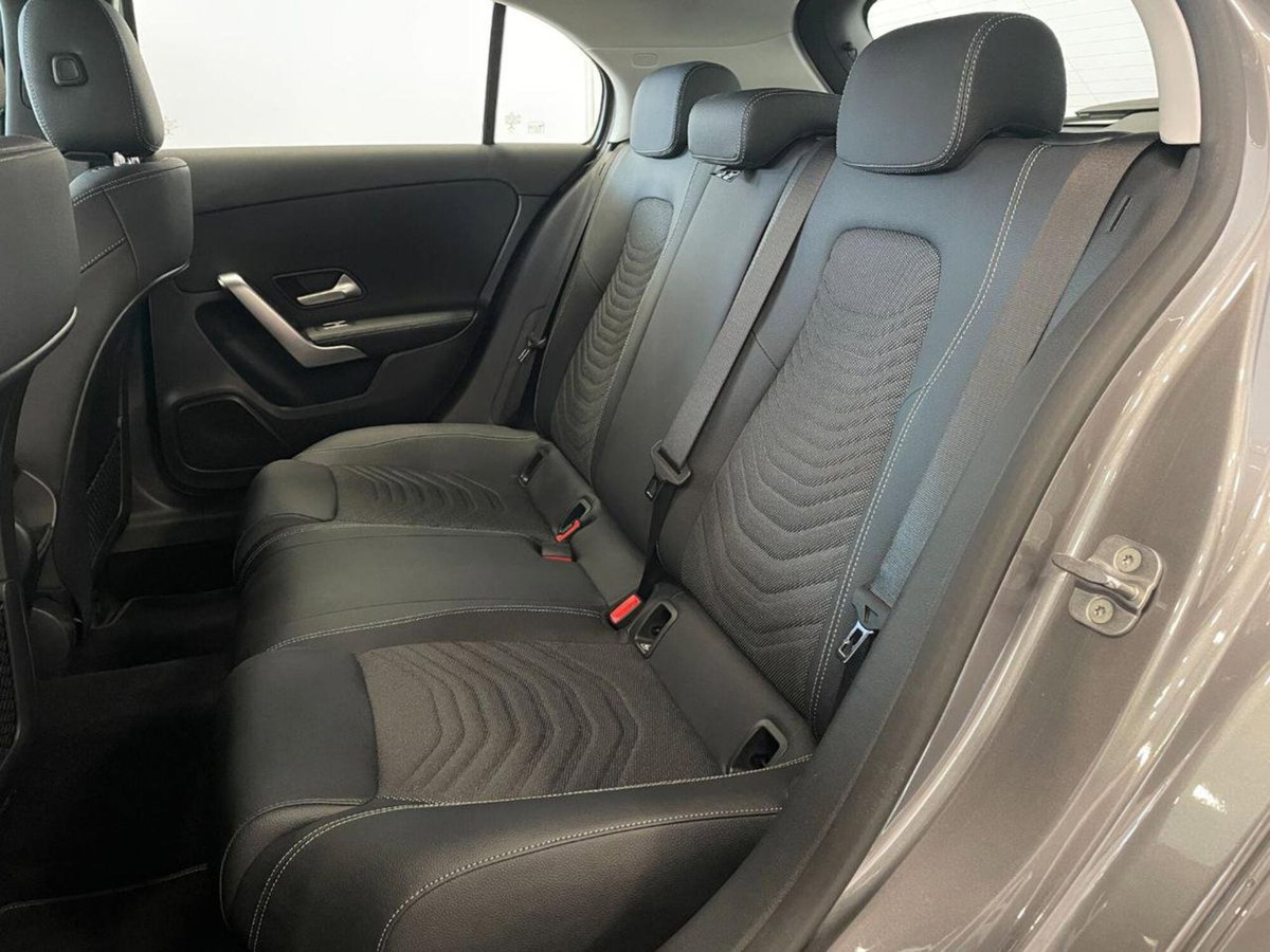 Mercedes-Benz Classe A 180 Automatic Executive (9)