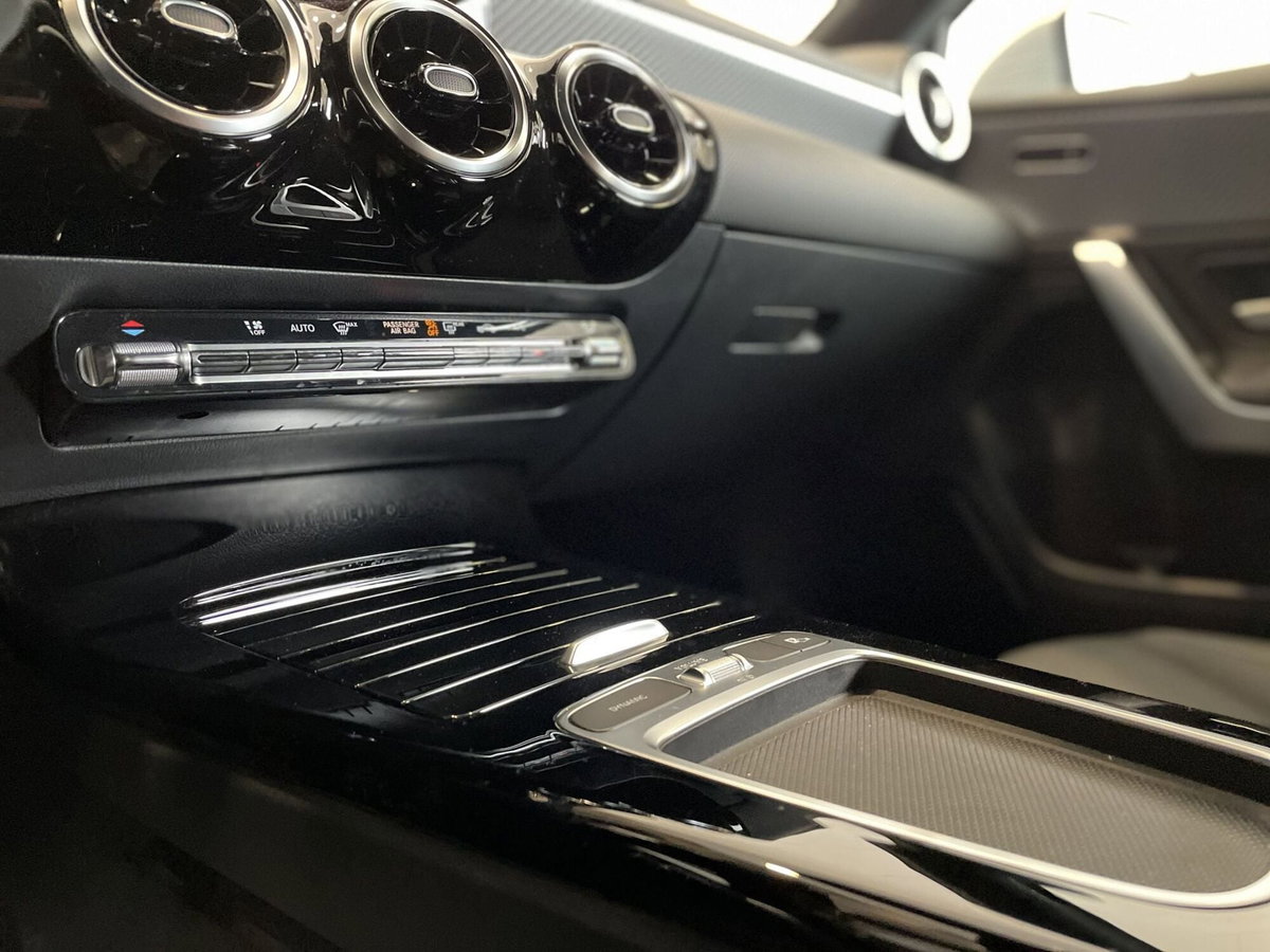 Mercedes-Benz Classe A 180 Automatic Executive (14)