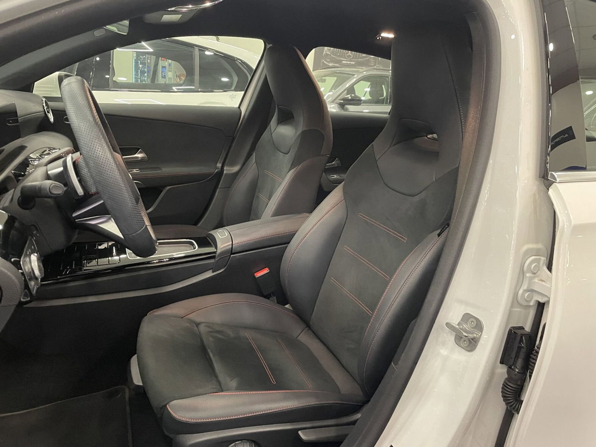 Mercedes-Benz Classe A 200 Automatic Premium (9)