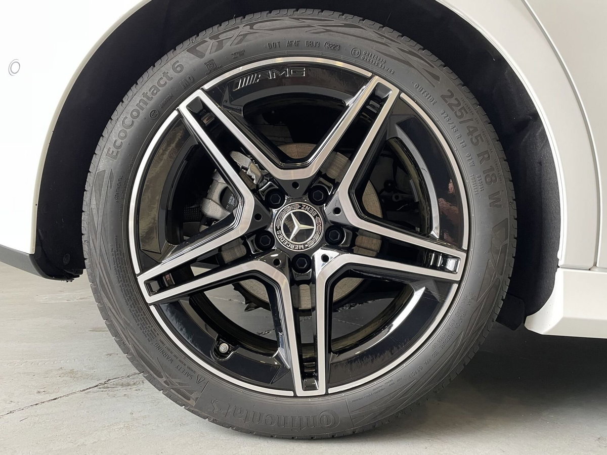 Mercedes-Benz Classe A 200 Automatic Premium (8)