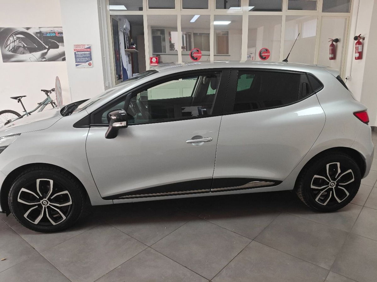 Renault Clio TCe 90 CV 5 porte Intens (20)