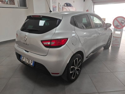 Renault Clio TCe 90 CV 5 porte Intens (5)