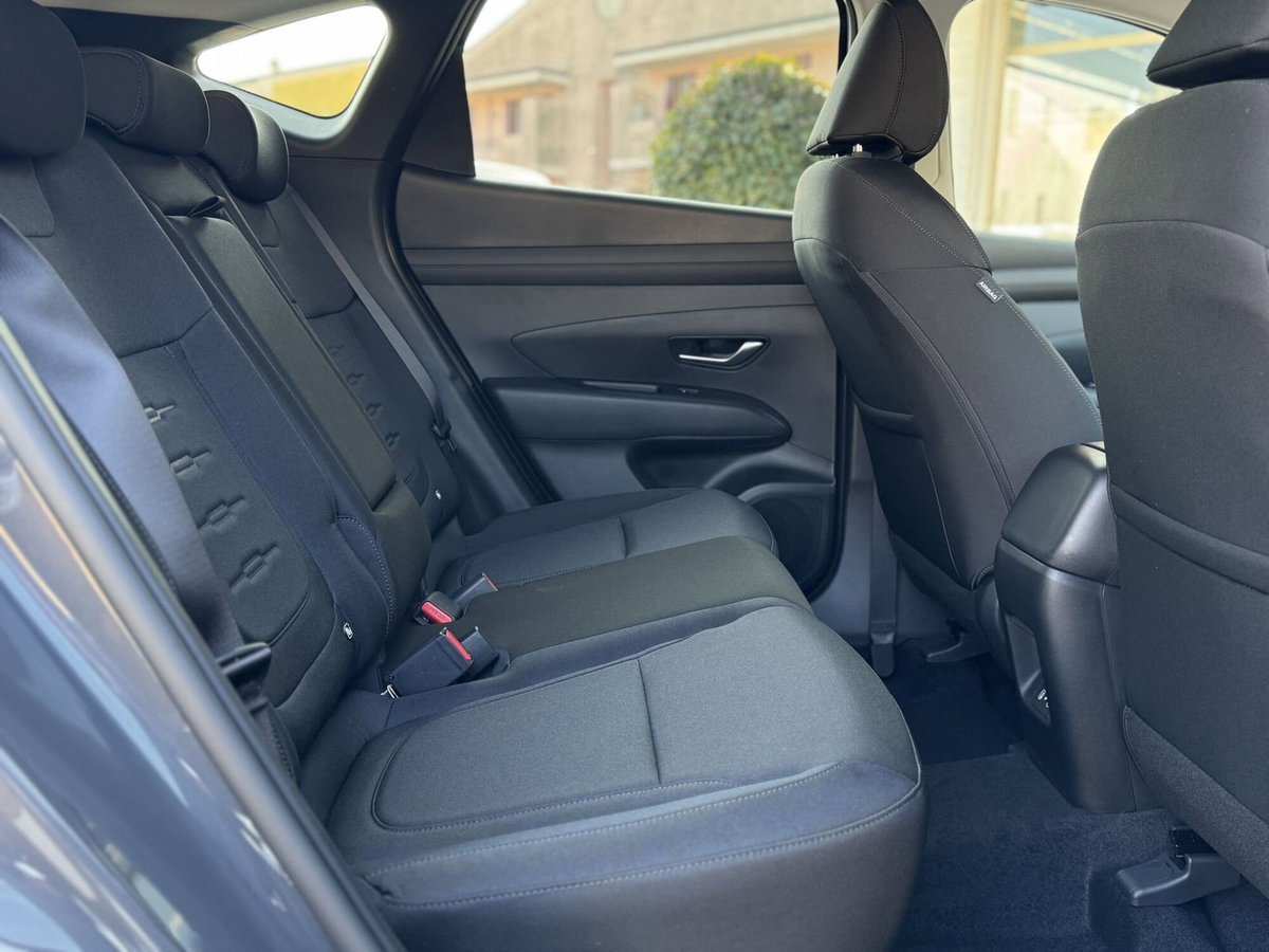 Hyundai Tucson 1.6 crdi 48V NLine 2wd dct (8)