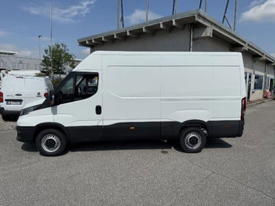 Iveco Daily Telaio 35S14 2.3 HPT PLM Cabinato usata