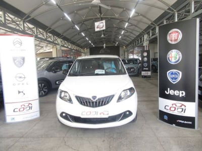 Lancia Ypsilon 1.0 FireFly 5 porte S&S Hybrid Silver Plus usata