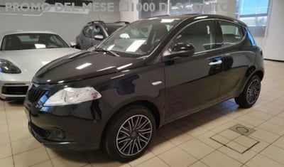 Lancia Ypsilon 1.0 FireFly 5 porte S&S Hybrid Ecochic A. Ferretti usata