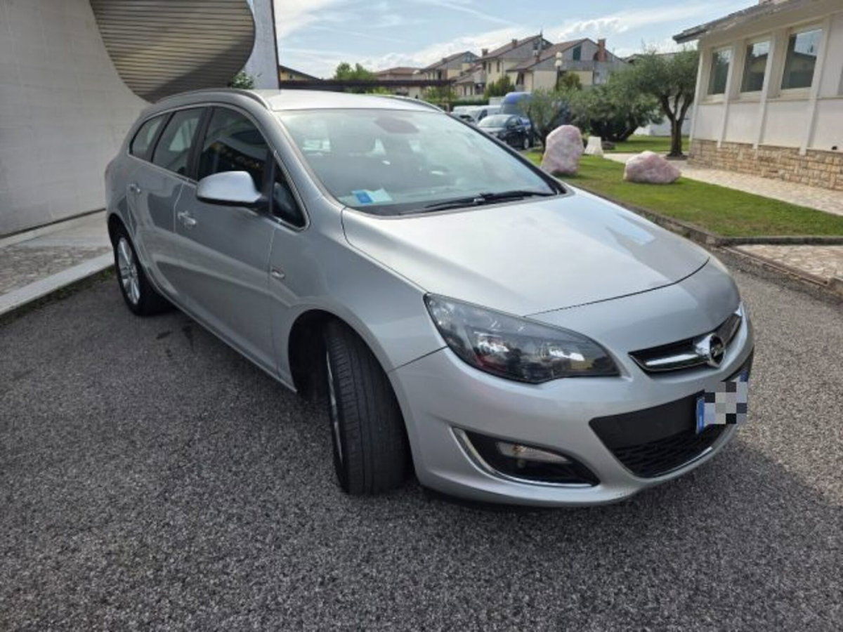 Opel Astra Station Wagon 1.6 CDTI EcoFLES&S Sports Cosmo (2)