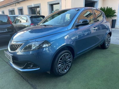 Lancia Ypsilon 1.0 FireFly 5 porte S&S Hybrid Silver Plus usata