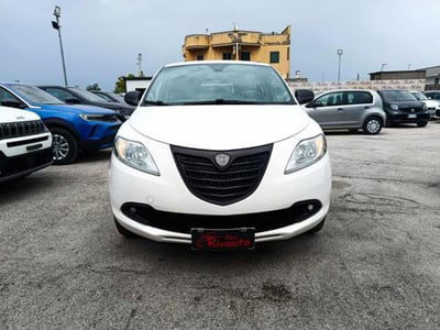 Lancia Ypsilon 0.9 TwinAir 85 CV 5 porte Metano Ecochic Gold usata