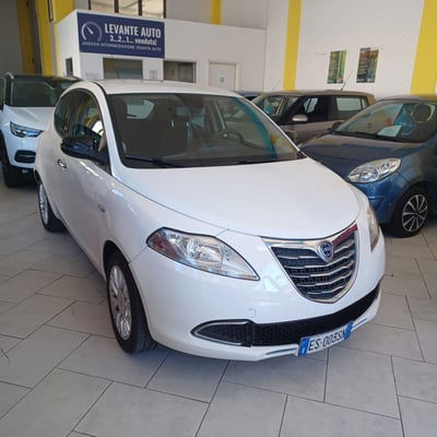 Lancia Ypsilon 1.2 69 CV 5 porte Silver usata