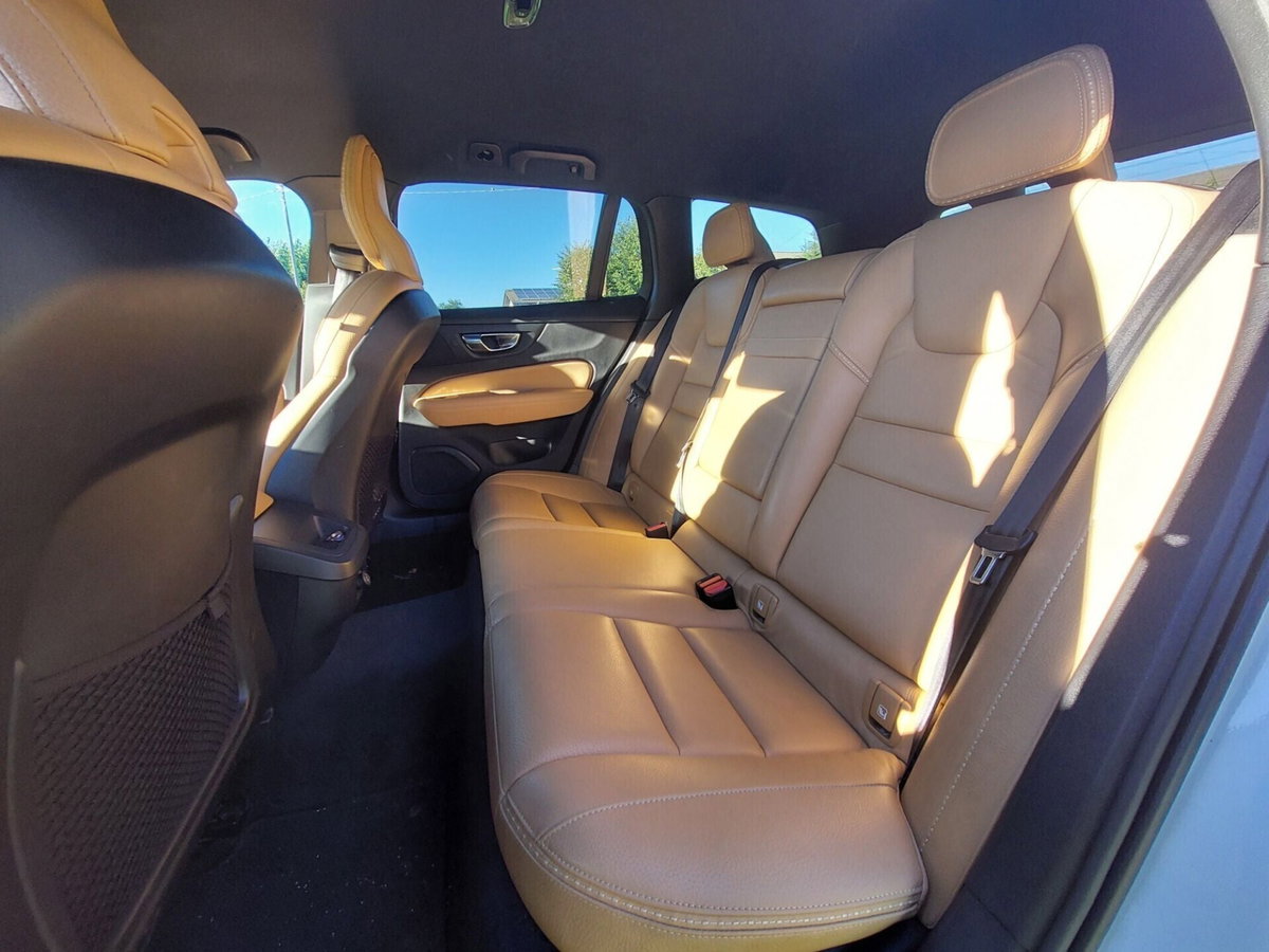 Volvo V60 Cross Country D4 (12)
