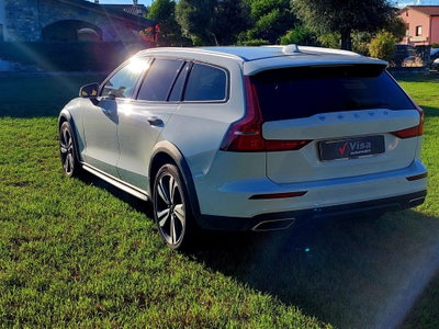 Volvo V60 Cross Country D4 (3)