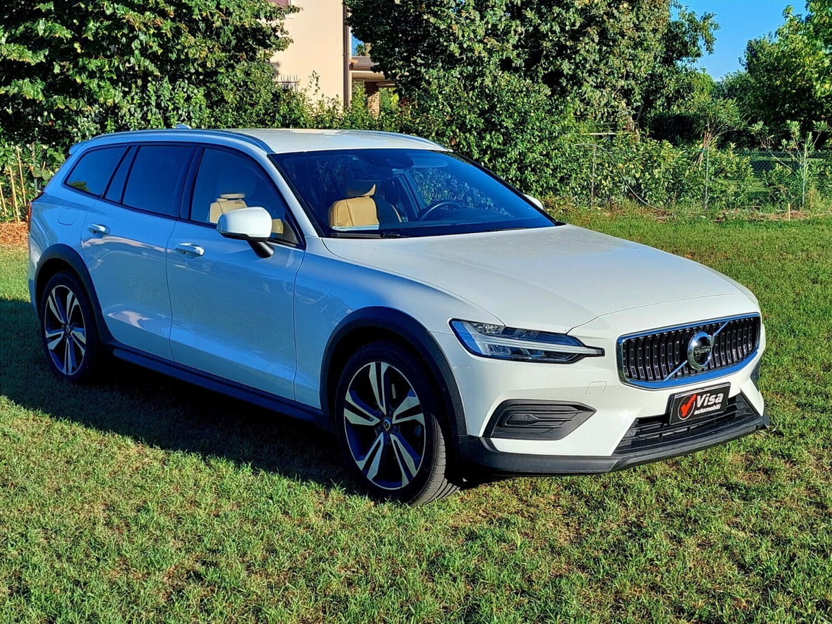 Volvo V60 Cross Country D4 (5)