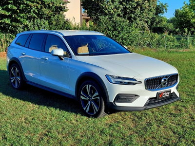 Volvo V60 Cross Country D4 (5)