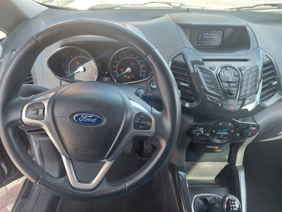 Ford EcoSport 1.5 TDCi 95 CV Titanium (11)