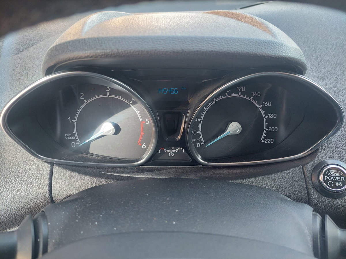 Ford EcoSport 1.5 TDCi 95 CV Titanium (14)