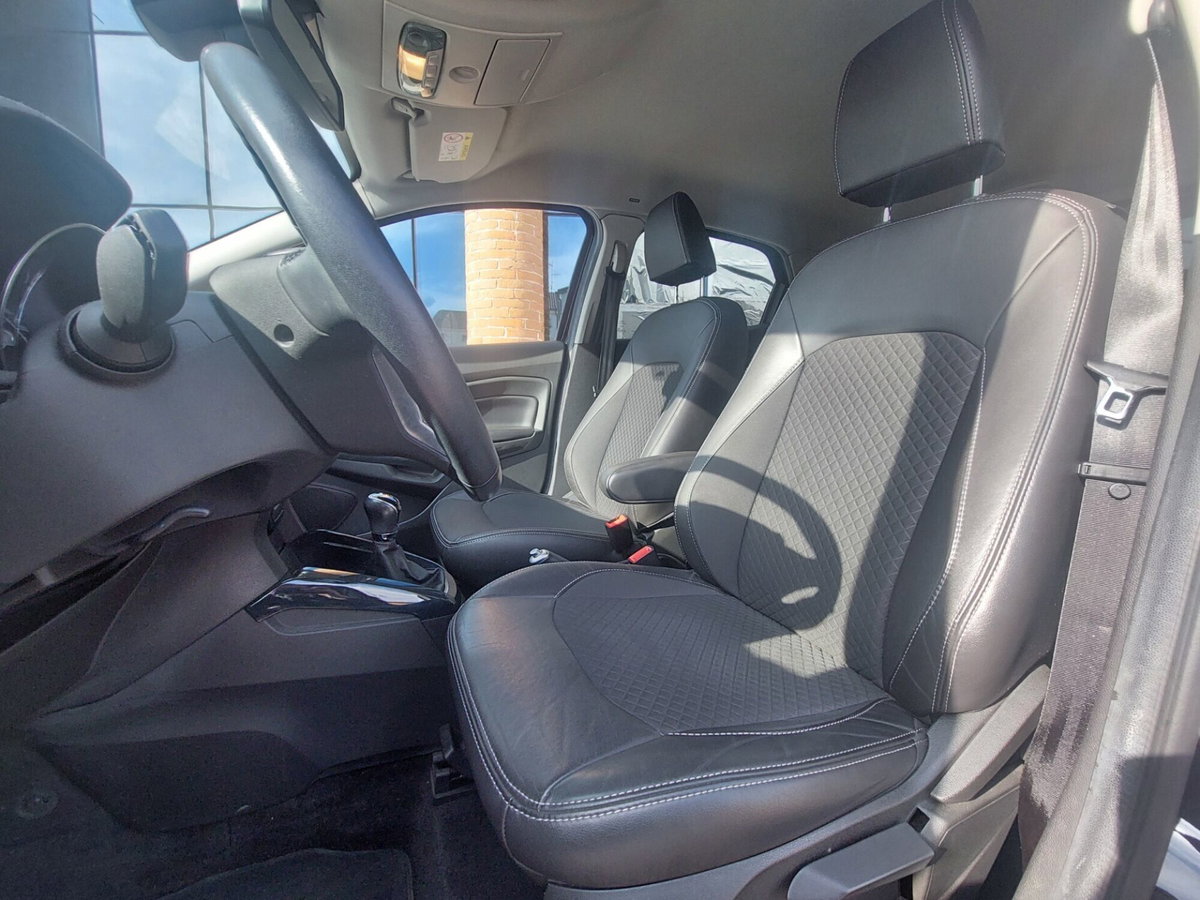 Ford EcoSport 1.5 TDCi 95 CV Titanium (9)