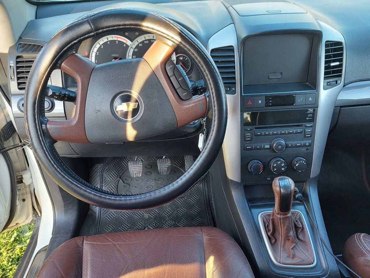 Chevrolet Captiva 2.0 VCDi LT (10)