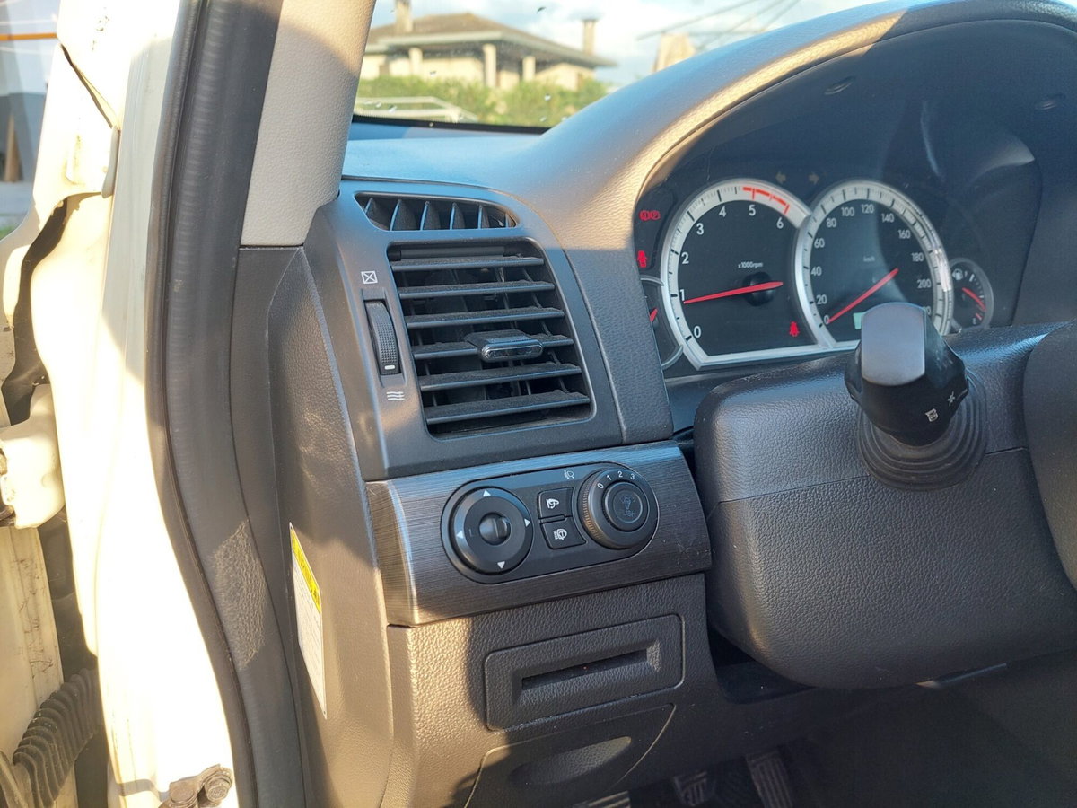 Chevrolet Captiva 2.0 VCDi LT (15)