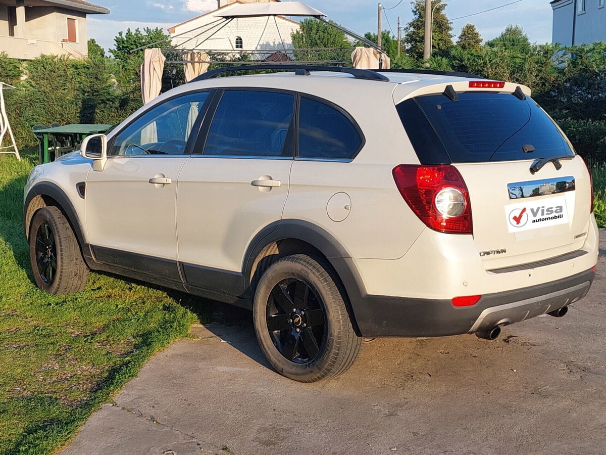 Chevrolet Captiva 2.0 VCDi LT (3)