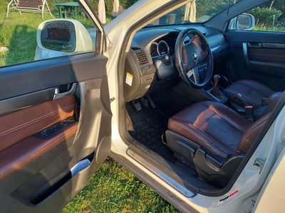 Chevrolet Captiva 2.0 VCDi LT (7)
