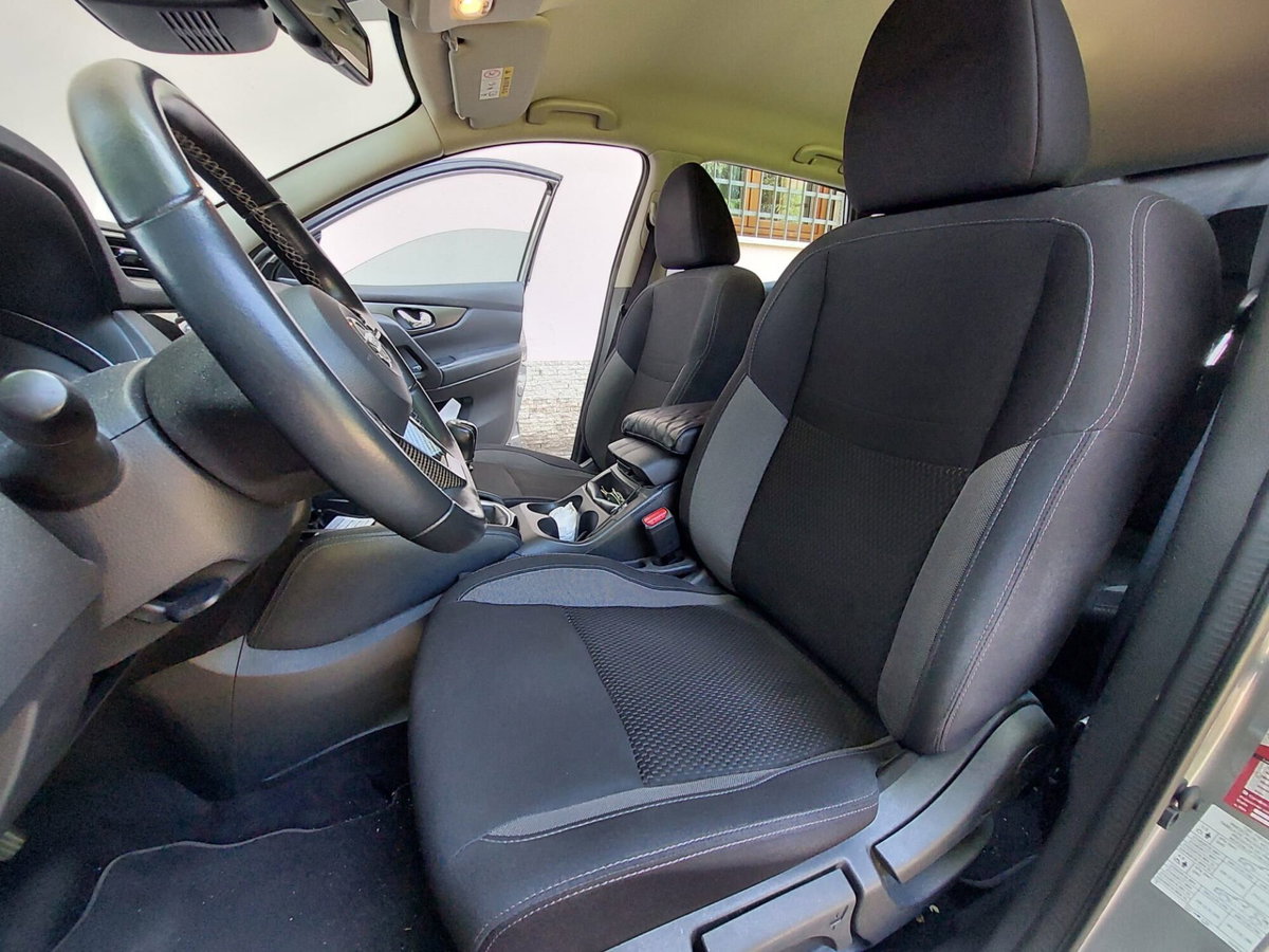 Nissan Qashqai 1.5 dCi 115 CV DCT N-Connecta (9)