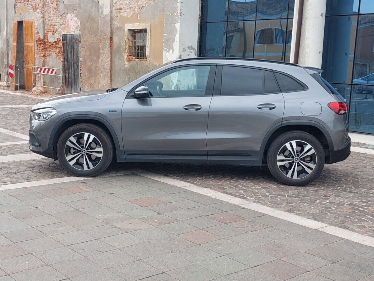 Mercedes-Benz GLA SUV 250 e EQ-Power Automatic Sport (2)