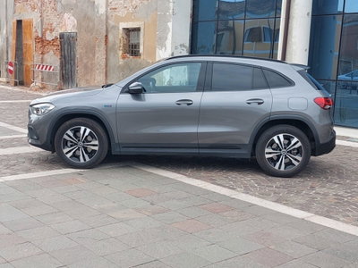 Mercedes-Benz GLA SUV 250 e EQ-Power Automatic Sport (2)