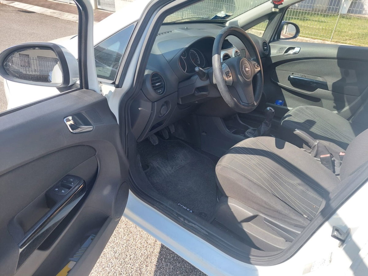 Opel Corsa 1.3 CDTI 75CV 5 porte Enjoy (8)