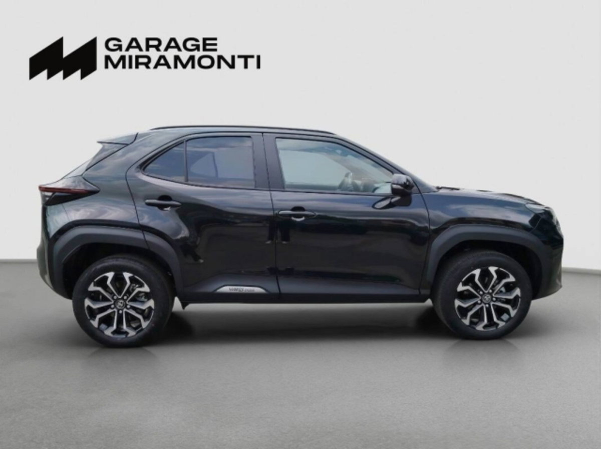 Toyota Yaris Cross 1.5h GR Sport Black Sky fwd 116cv e-cvt (7)