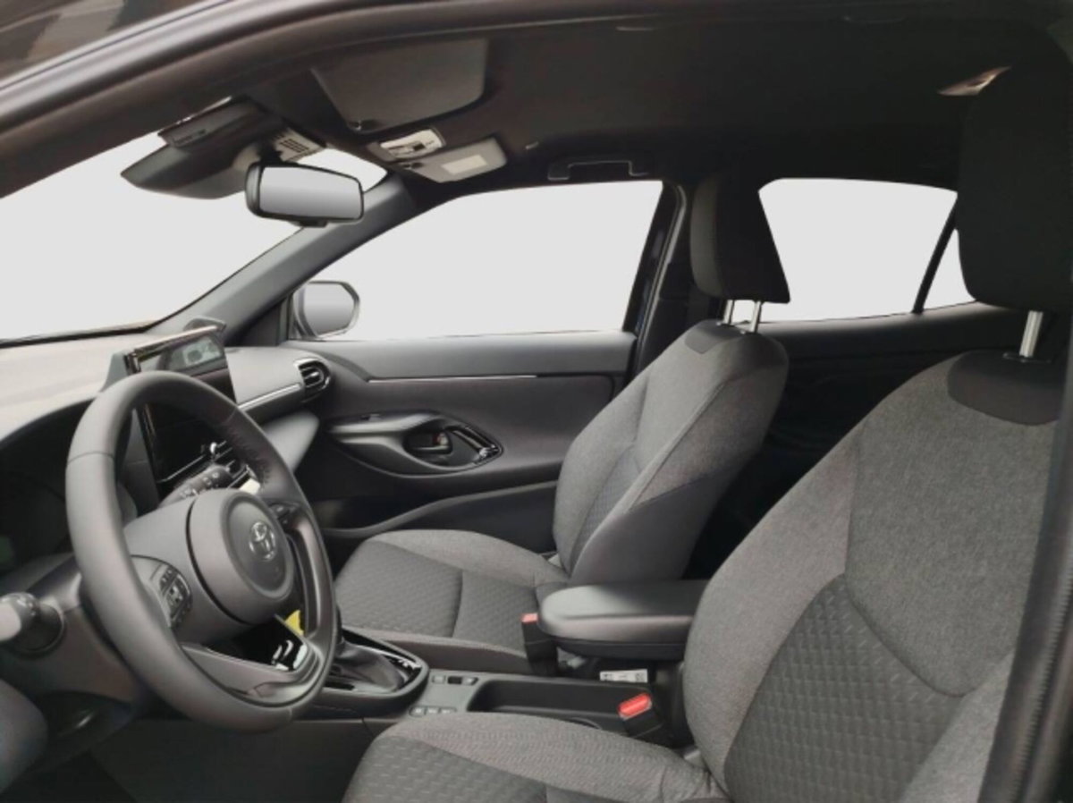 Toyota Yaris Cross 1.5h GR Sport Black Sky fwd 116cv e-cvt (9)