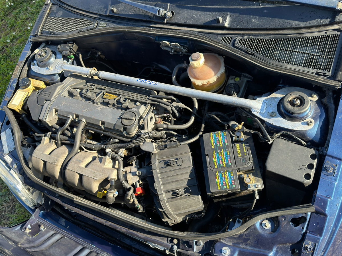 Renault Clio 16V cat (16)