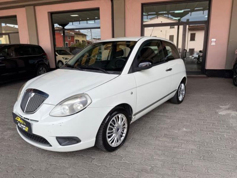 Lancia Ypsilon 1.3 MJT 75 CV Argento