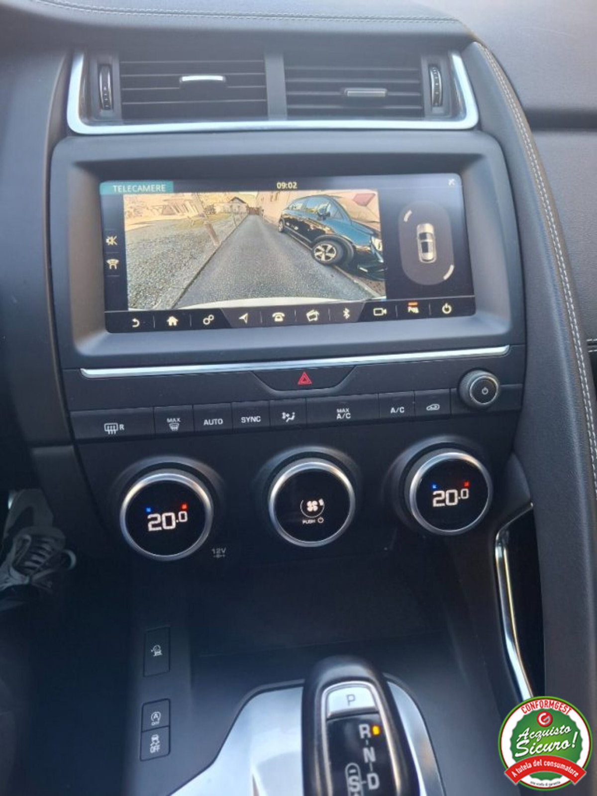Jaguar E-Pace 2.0D 150 CV AWD aut. R-Dynamic S (13)